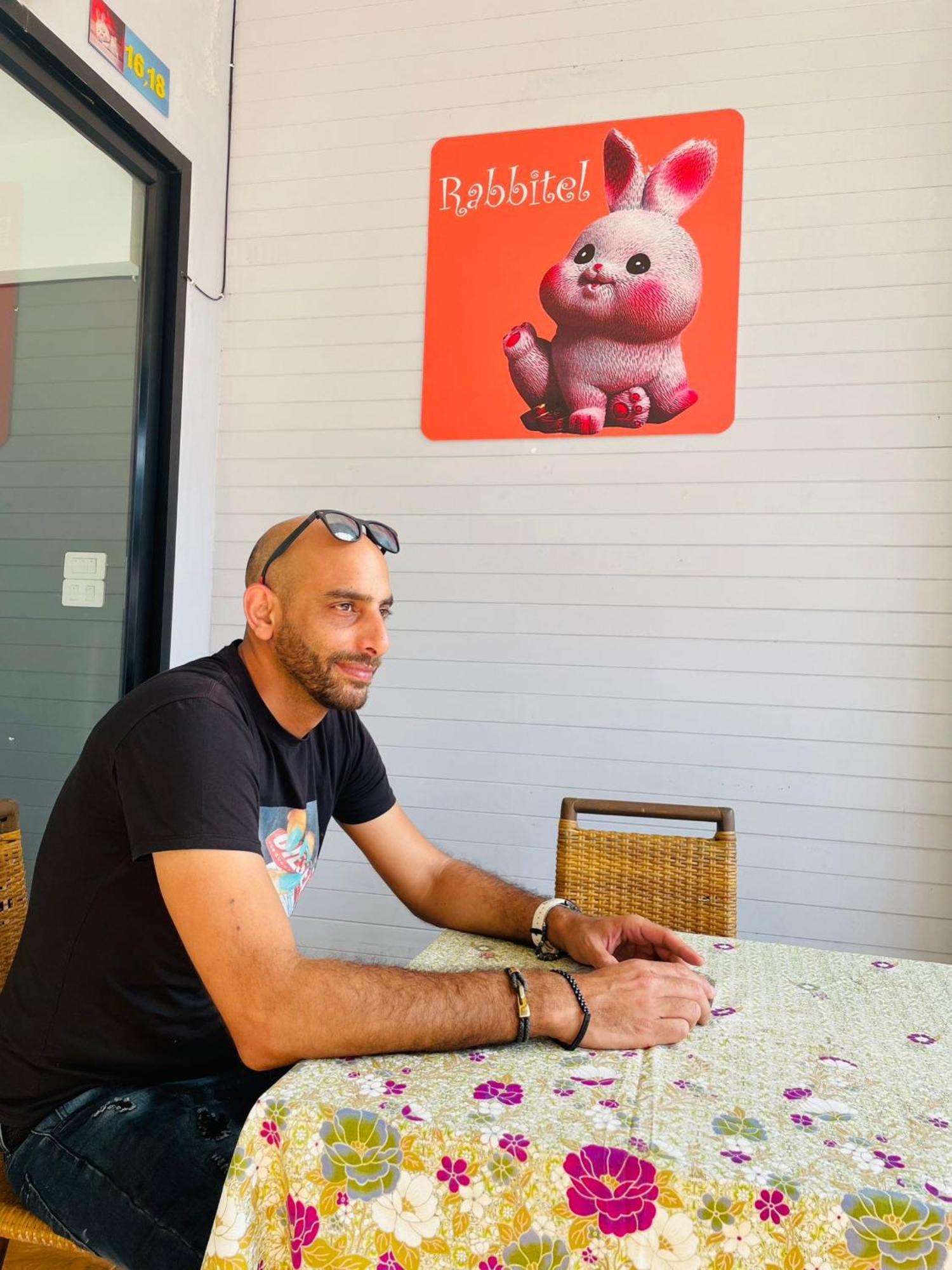 Rabbitel Phuket Hostel Exterior foto