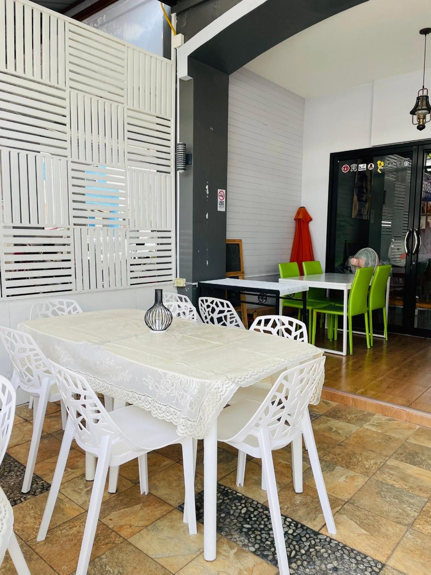 Rabbitel Phuket Hostel Exterior foto